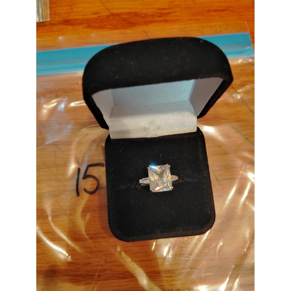 925 Emerald Cut CZ Engagement Cocktail Ring Size 7 w/ Box Womens